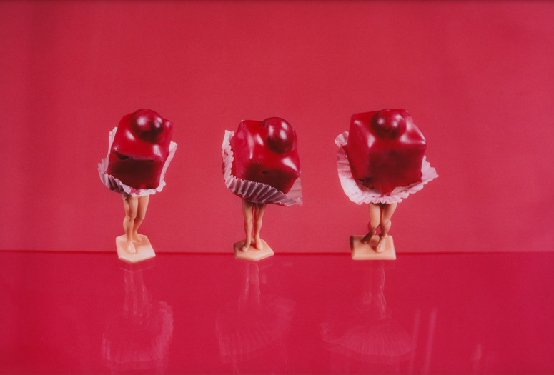 Laurie Simmons. Three Red Petit-Fours. 1990. Chromogenic print. The Museum of Modern Art, New York. Gift of Helen Kornblum in honor of Roxana Marcoci. © 2022 Laurie Simmons