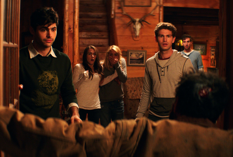 Cabin Fever. 2002. USA. Directed by Eli Roth. Courtesy of Everett Collection