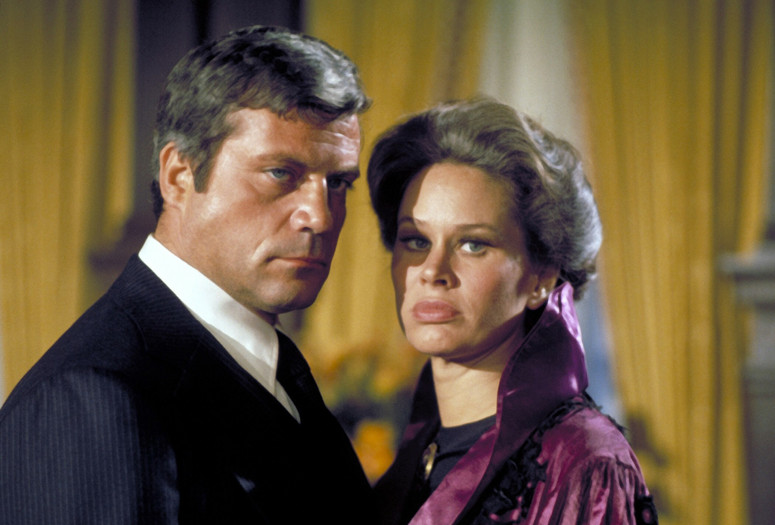 Burnt Offerings. 1976. USA. Directed by Dan Curtis. Courtesy of Photofest.