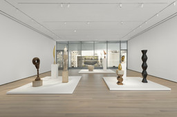Installation view of the gallery Constantin Brancusi in the exhibition Collection 1880s-1940s. October 21, 2019–ongoing. Photographed in October 2019. Photograph by Martin Seck