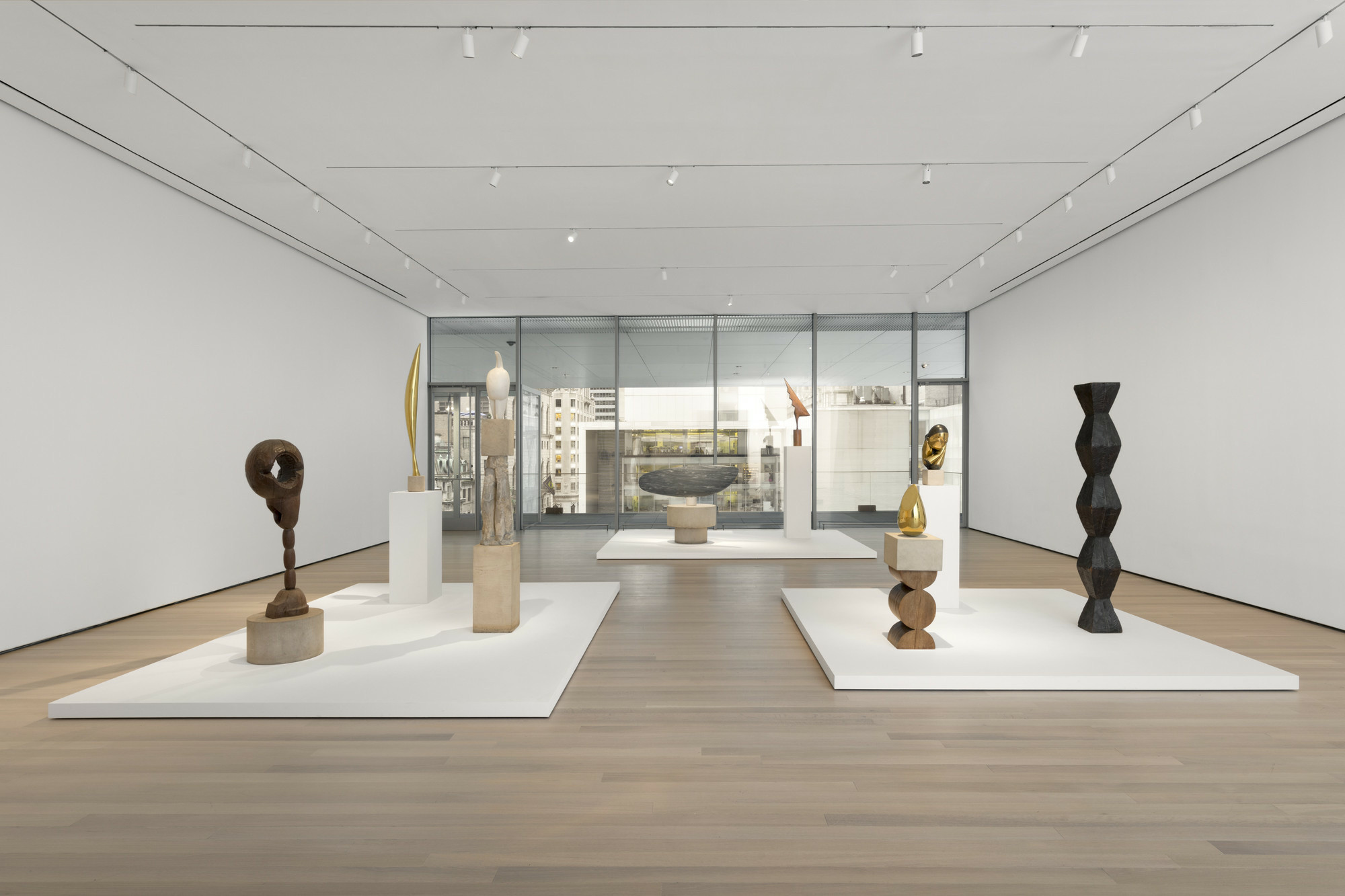 Installation view of the gallery *Constantin Brancusi* in the exhibition *Collection 1880s-1940s*. October 21, 2019–ongoing. Photographed in October 2019. Photograph by Martin Seck