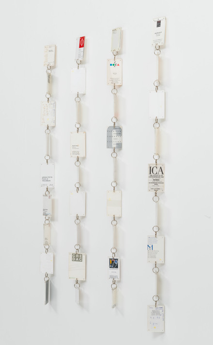 Jac Leirner. Nice to Meet You (Foi um Prazer) (vertical). 1997