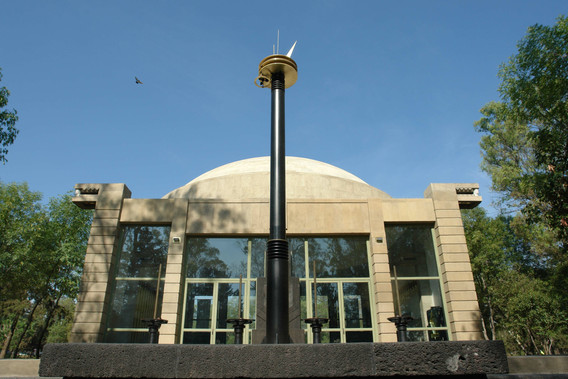 Ariel Guzik. Cámara Lambdoma (exterior). 2010