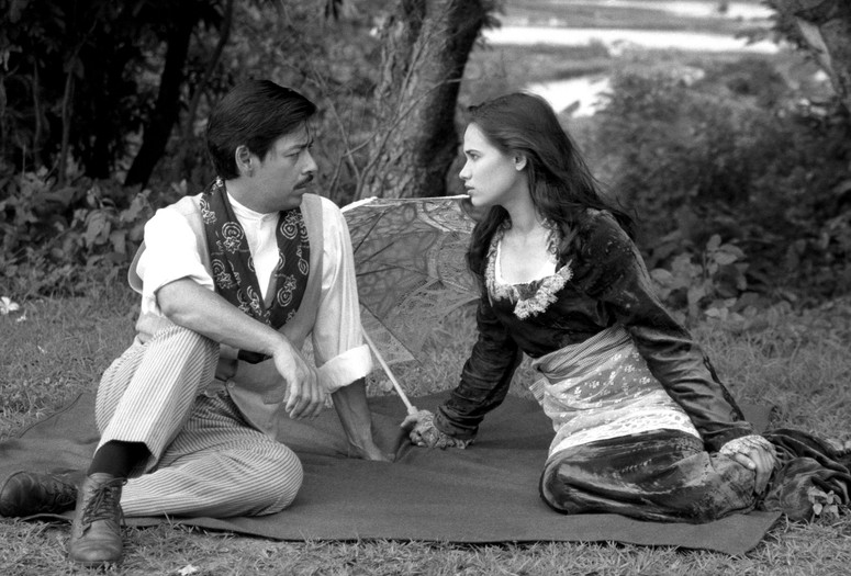 Bayaning 3rd World (Third World Hero). 2000. Philippines. Directed by Mike De Leon. Courtesy Mike De Leon