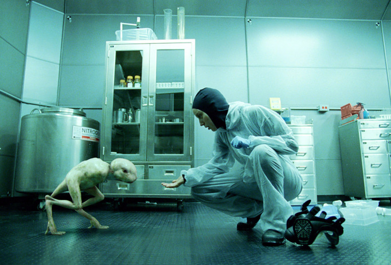 Splice. 2009. US/Canada. Directed by Vincenzo Natali. Courtesy of Everett Collection