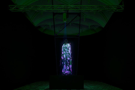 Sandra Mujinga. Flo. 2019. Single-channel video installation (color, sound, 50:13 minutes) Polycarbonate plate, mdf, wood beams, 356 cm x 317 cm x 170 cm. Fund for the Twenty-First Century