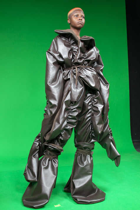 Process shot with performer Adrian Blount in wearable sculpture, as part of the creation of Sandra Mujinga’s Flo. Image courtesy the artist