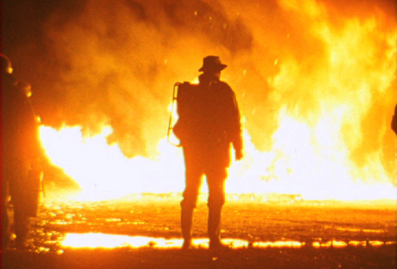 O’er the Land. 2009. USA. Directed by Deborah Stratman. Courtesy of the artist