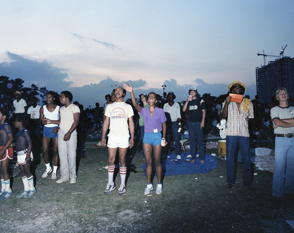 Daniel S. Williams. Concert watchers. Houston, Texas, 1982