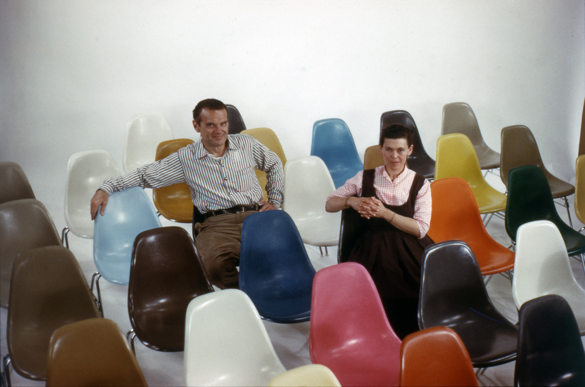 Charles and Ray Eames with Eames Side Chairs, in the 1960 Eames film Kaleidoscope Jazz Chairs