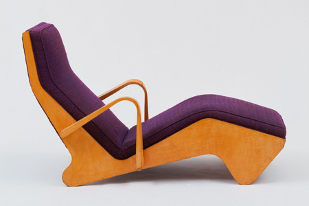 Marcel Breuer. Chaise Longue. 1938. Molded and cutout plywood and upholstery, 32 1/2 x 55 1/2 x 23 5/8&#34; (82.5 x 141 x 60 cm)