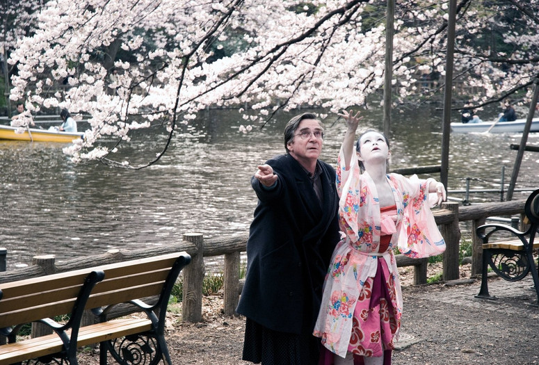 Kirschblüten - Hanami (Cherry Blossoms). 2008. Germany. Written and directed by Doris Dörrie. Courtesy of Strand Releasing.