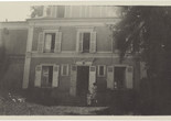 Photographer unknown. Back façade of the house at 33, boulevard Gambetta. Fontainebleau, September 1, 1921. Gelatin silver print. Archives Olga Ruiz-Picasso. Fundación Almine y Bernard Ruiz-Picasso, Madrid © Archives Olga Ruiz-Picasso, Fundación Almine y Bernard Ruiz-Picasso, Madrid