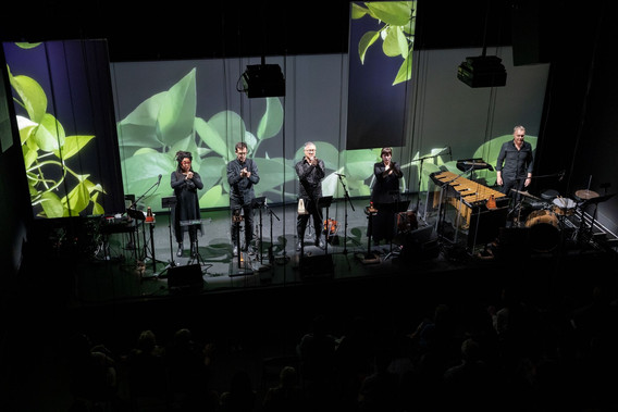 Simultaneous, August 3, 2023. Pictured, from left: Pamela Z, Kyle Bruckmann, Charlton Lee, Clara Kennedy, and Kjell Nordeson.