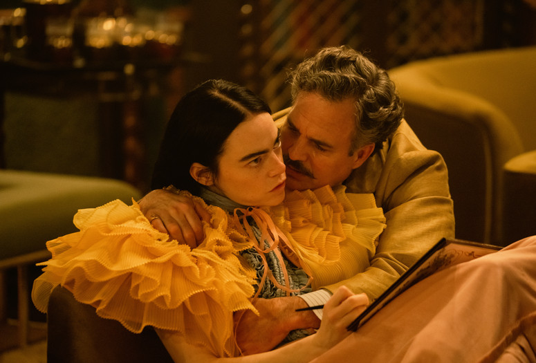 Poor Things. 2023. USA/Great Britain/Ireland. Directed by Yorgos Lanthimos. Courtesy Searchlight Pictures