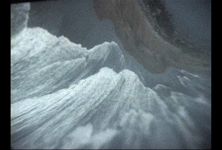 Glider. 2001. USA. Directed by Ernie Gehr. Courtesy Ernie Gehr.