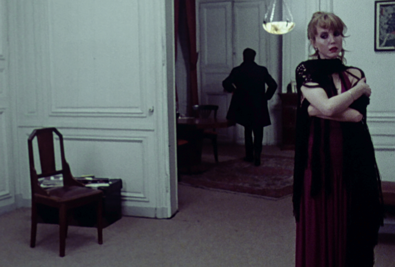 Des journées entières dans les arbres (Entire Days among the Trees). 1977. France. Directed by Marguerite Duras. Courtesy INA
