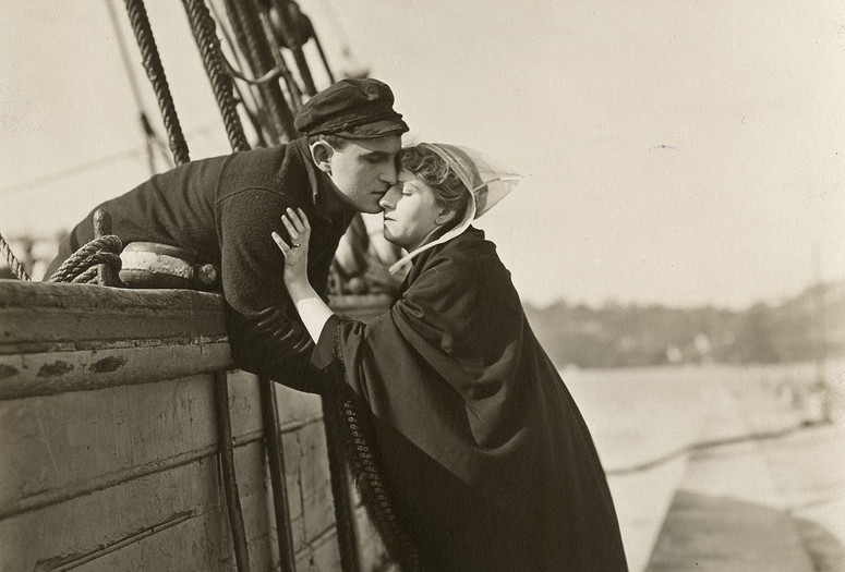 Pêcheur d’Islande (Iceland Fishermen). 1924. France. Directed by Jacques de Baroncelli. Courtesy of Lobster Films.