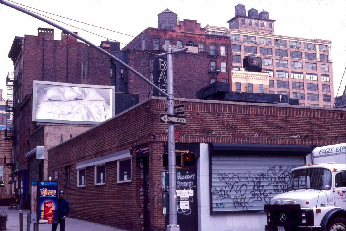 Felix Gonzalez-Torres. “Untitled”. 1991. Installed at 310 Spring Street, Manhattan, as part of Projects 34: Felix Gonzalez-Torres
