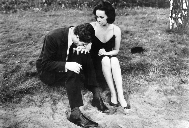La notte. 1961. Directed by Michaelangelo Antonioni. Courtesy of Photofest.
