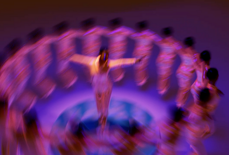 Still from Cosmeage (Toiszo). 2024. USA. Directed by Ari Melenciano. Courtesy of the filmmaker