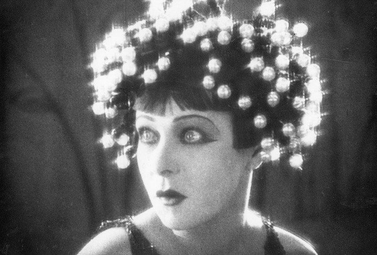 Salomé. 1922. USA. Directed by Alla Nazimova. Courtesy Photofest.