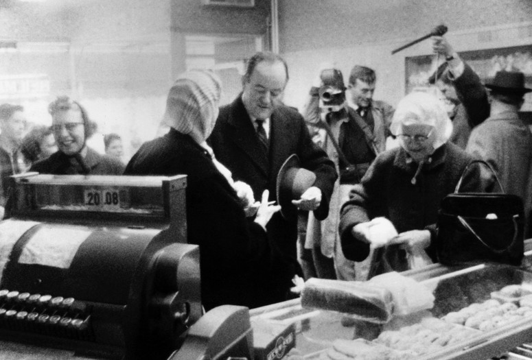 Primary. 1960. USA. Directed by Robert Drew and Associates. Courtesy Janus Films