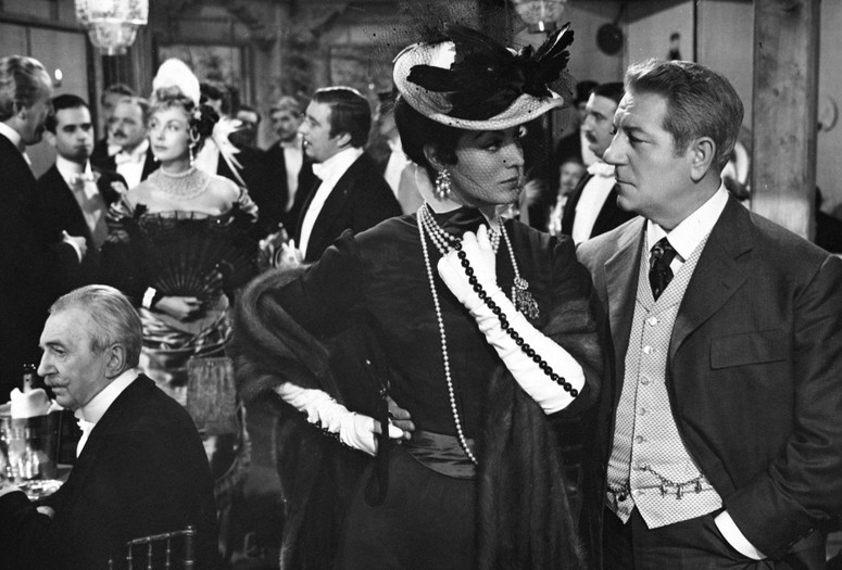 French Cancan. 1954. France. Directed by Jean Renoir. Courtesy Alamy.