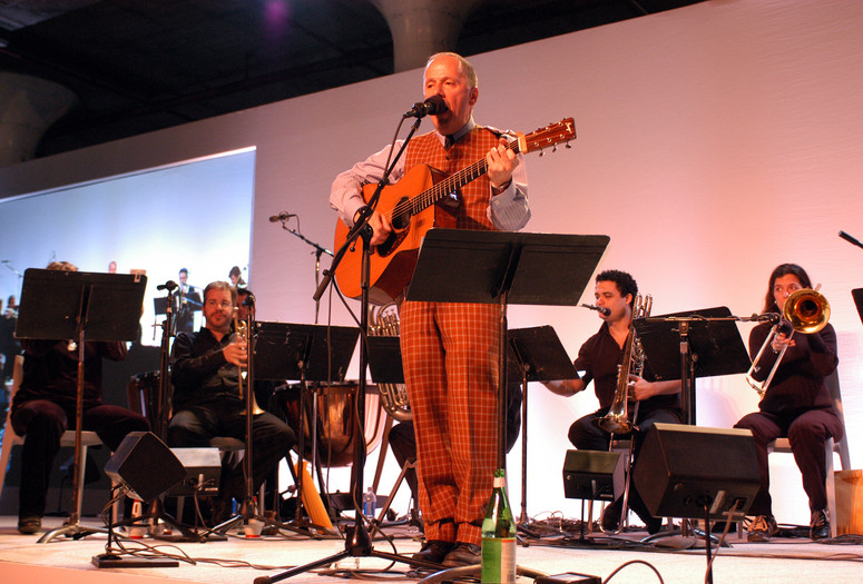 Stephen Prina and ensemble performing at the opening of Dia:Beacon, Beacon, New York, May 17, 2003. Photo: Stephanie Berger. Courtesy Dia Art Foundation