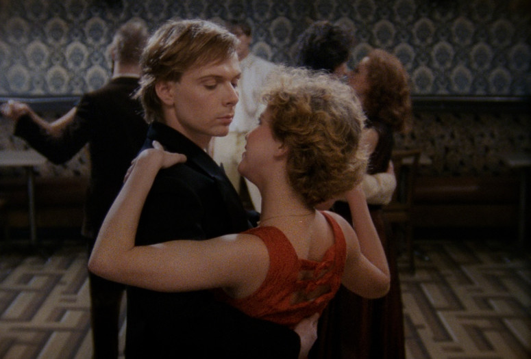 Hôtel des Acacias. 1982. Belgium. Directed by the students of INSAS (Yves Hanchar, Pierre Charles Rochette, François Vanderveken, Isabelle Willems) under the supervision of Chantal Akerman and Michèle Blondeel. Courtesy Collections CINEMATEK — © Fondation Chantal Akerman
