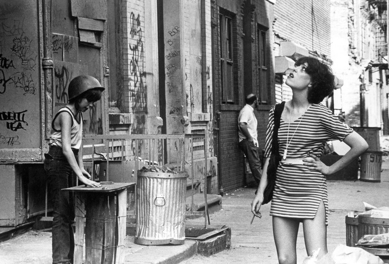 Smithereens. 1982. USA. Directed by Susan Seidelman. Courtesy of Photofest