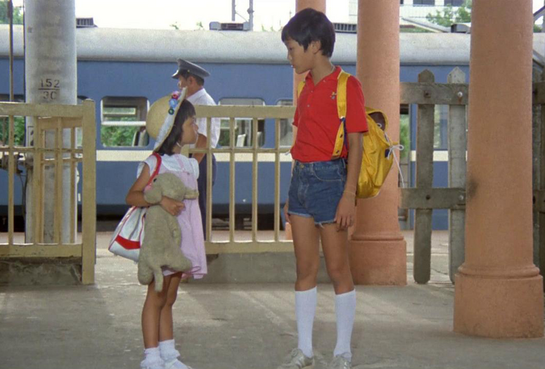 A Summer at Grandpa’s (冬冬的假期). 1984. Taiwan. Directed by Hou Hsiao-hsien. Courtesy of City Film