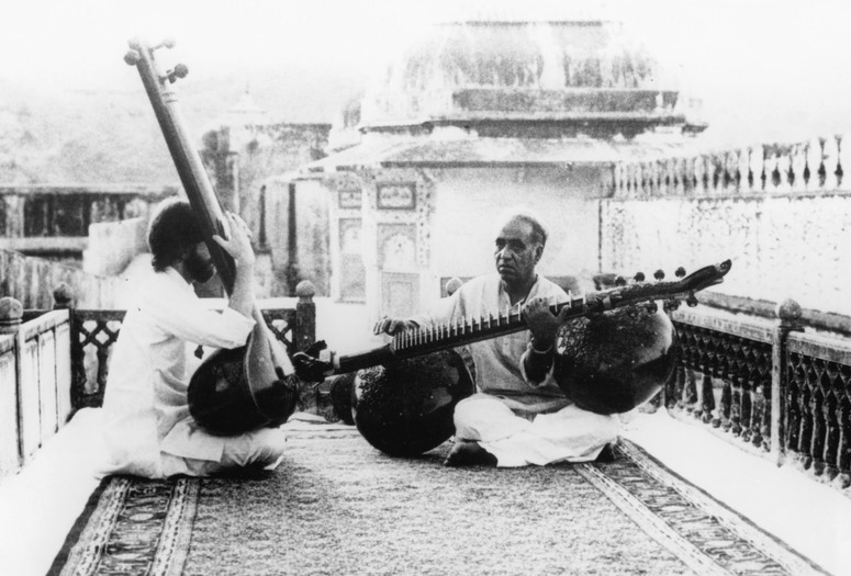 Dhrupad. 1983. India. Directed by Mani Kaul. Courtesy of National Film Development Corporation (Mumbai).