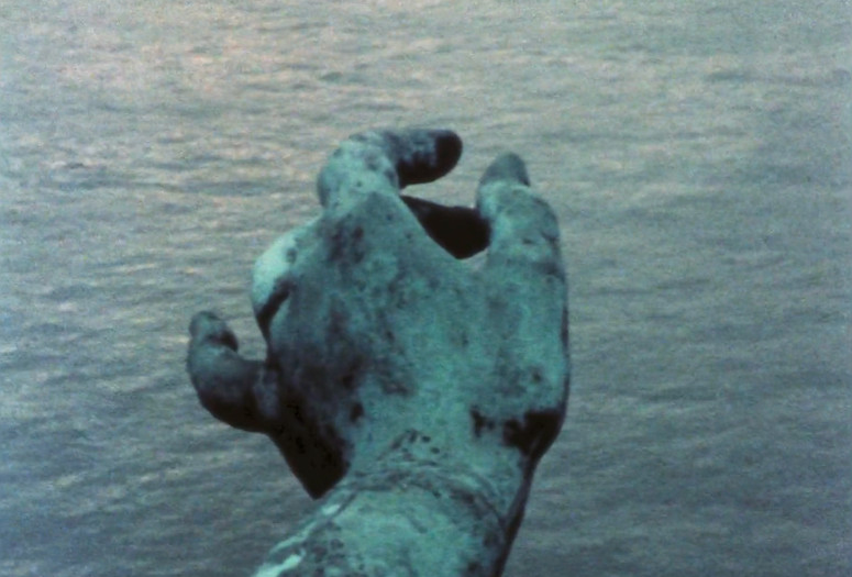 L’Eau de la Seine. 1982-1983. France. Directed by Teo Hernández. Courtesy Light Cone