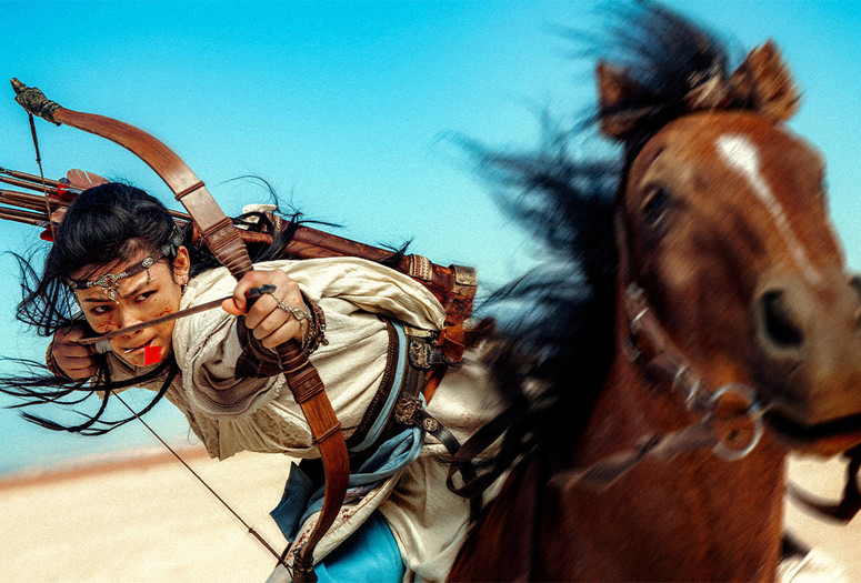 Blades of the Guardians (鏢人:風起大漠). 2026. China. Directed by Yuen Woo-ping. Courtesy Well Go USA Entertainment
