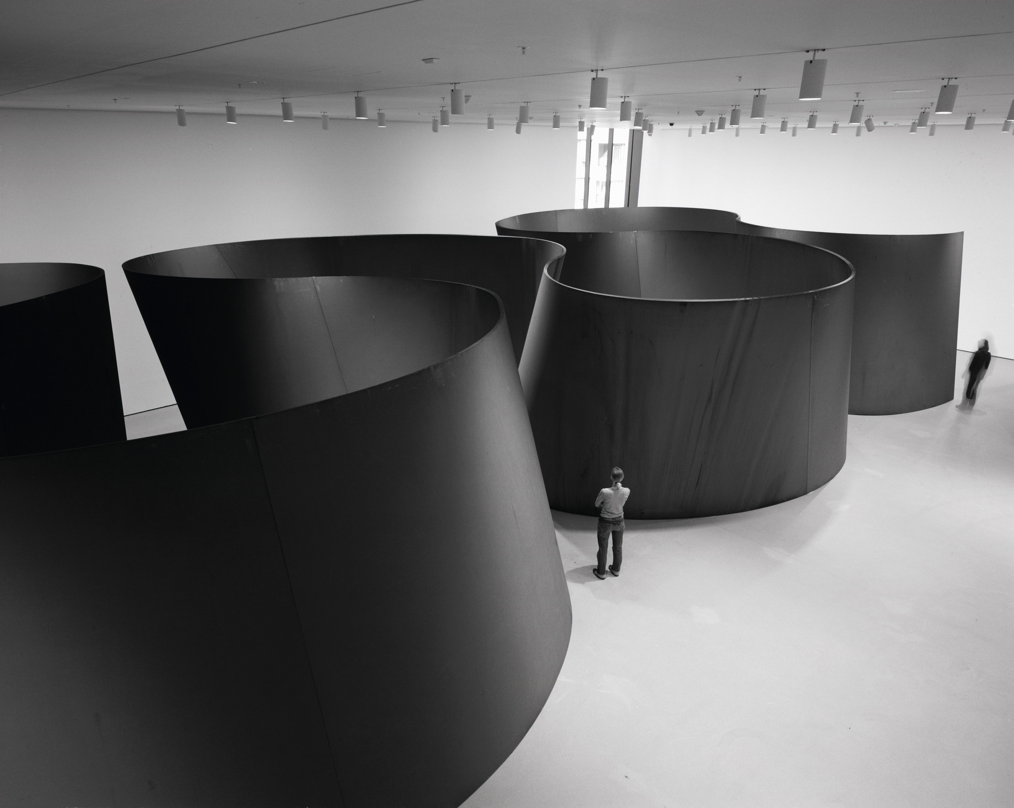 Installation view of the exhibition "Richard Serra Sculpture Forty