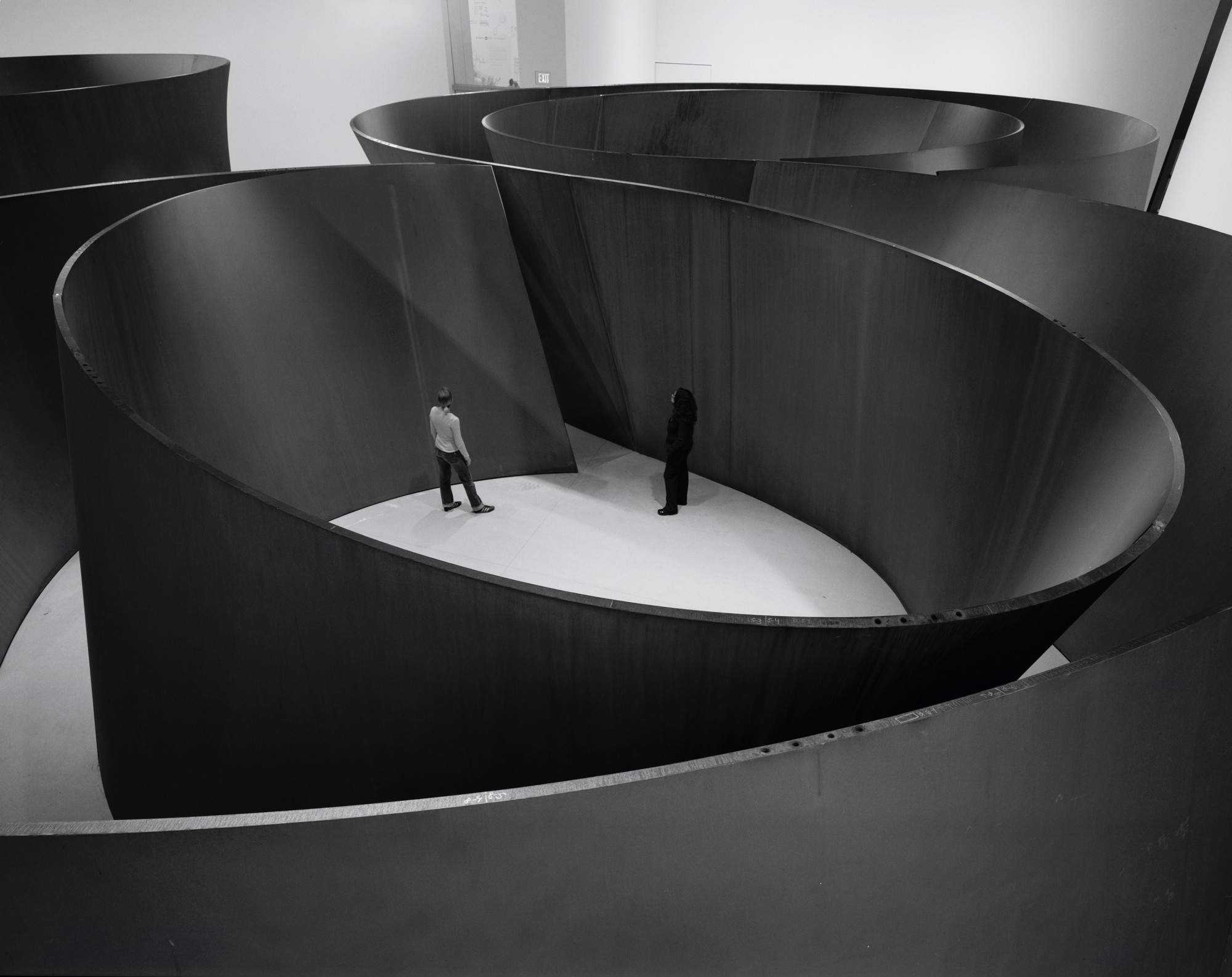 Installation view of the exhibition "Richard Serra Sculpture Forty
