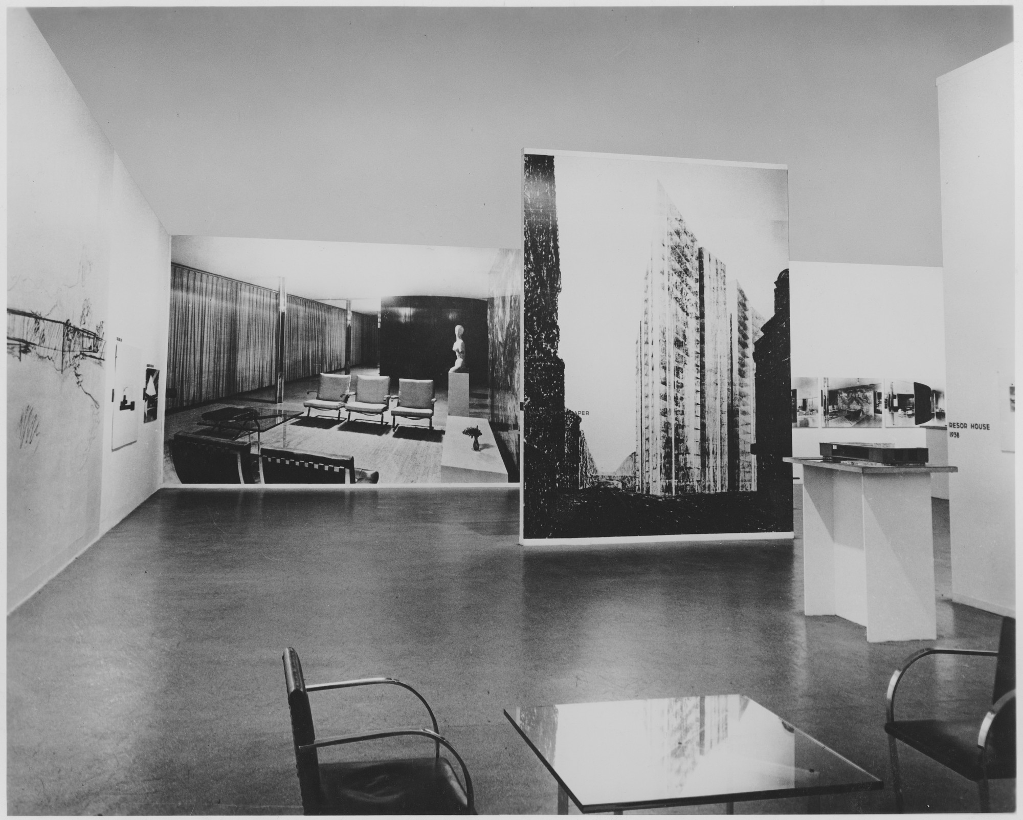 Eksperiment kollision hold Installation view of the exhibition, "Mies van der Rohe" | MoMA
