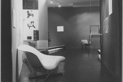 Charles Eames, Ray Eames. Prototype for Chaise Longue (La Chaise). 1948 ...