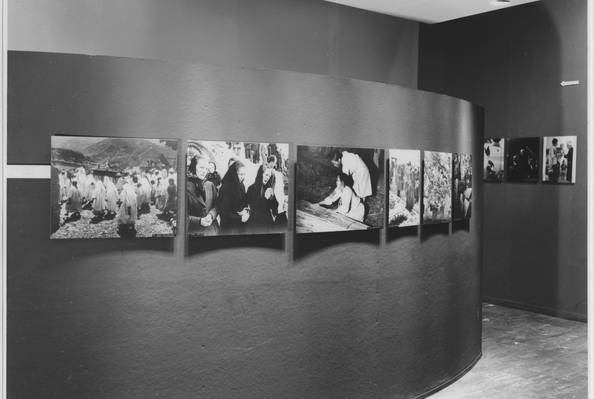 Lola Álvarez Bravo. Burial in Yalalag. 1946 | MoMA