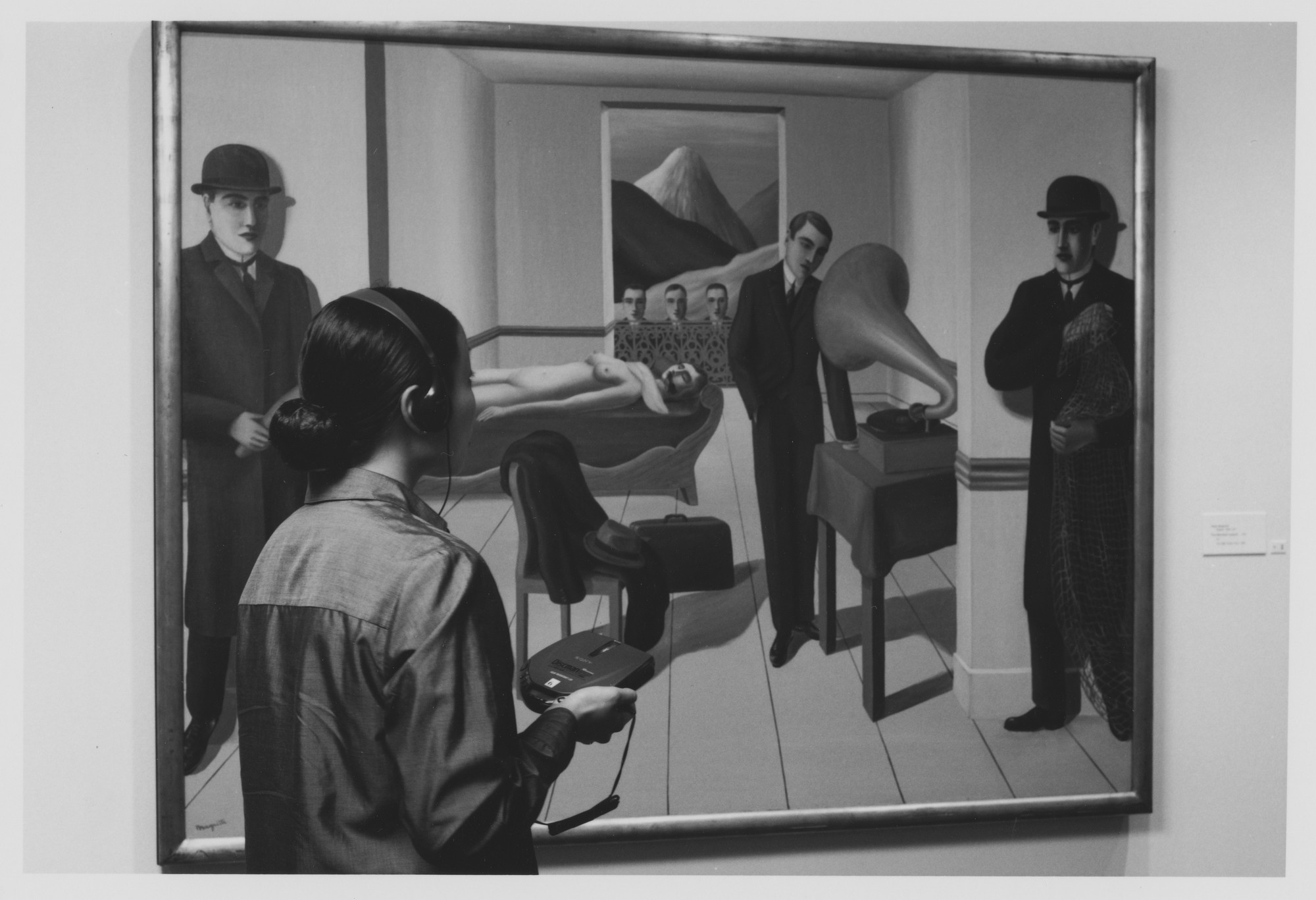 installation-view-of-the-exhibition-the-museum-as-muse-artists