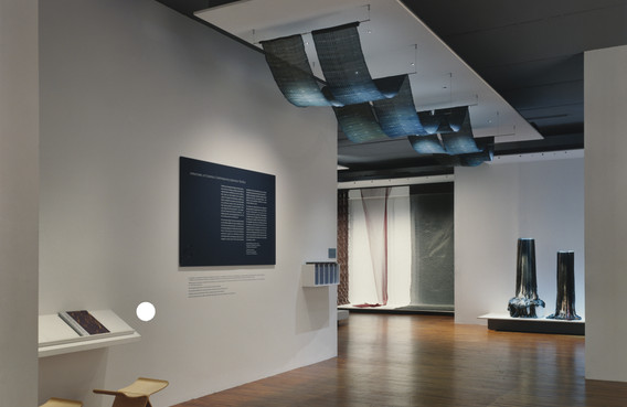 絵画 Conversation with materials Structure and Surface: Contemporary Japanese Textiles | MoMA