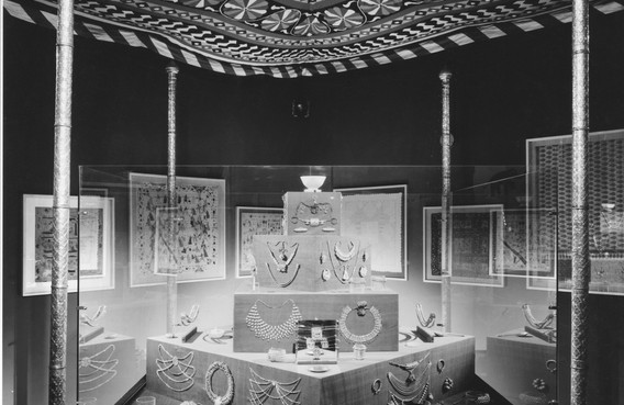 洋書 Textiles and Ornaments of India Textiles and Ornaments of India. Museum of Modern Art