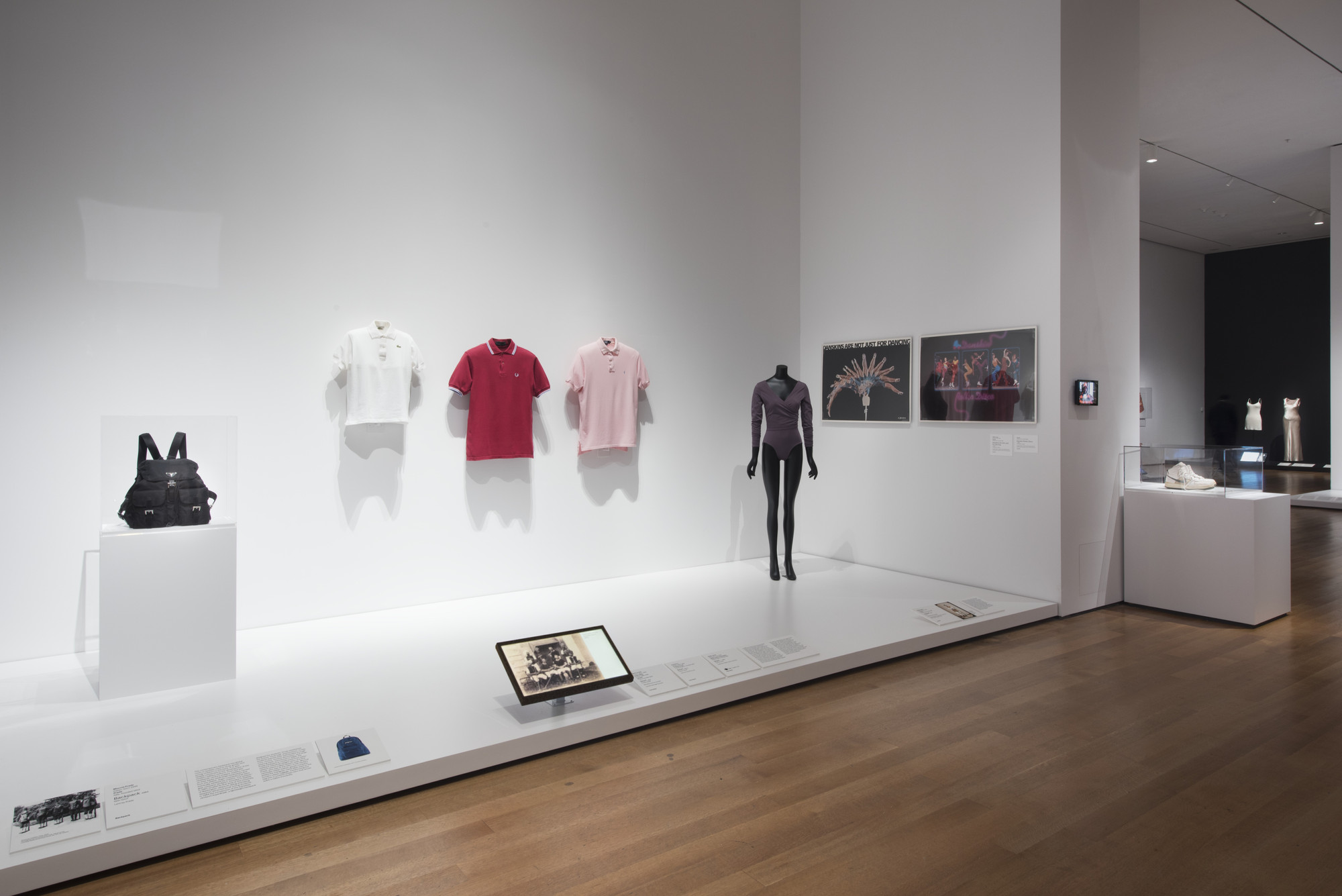 MoMA 本 ITEMS: is fashion modern? Items: Is Fashion Modern