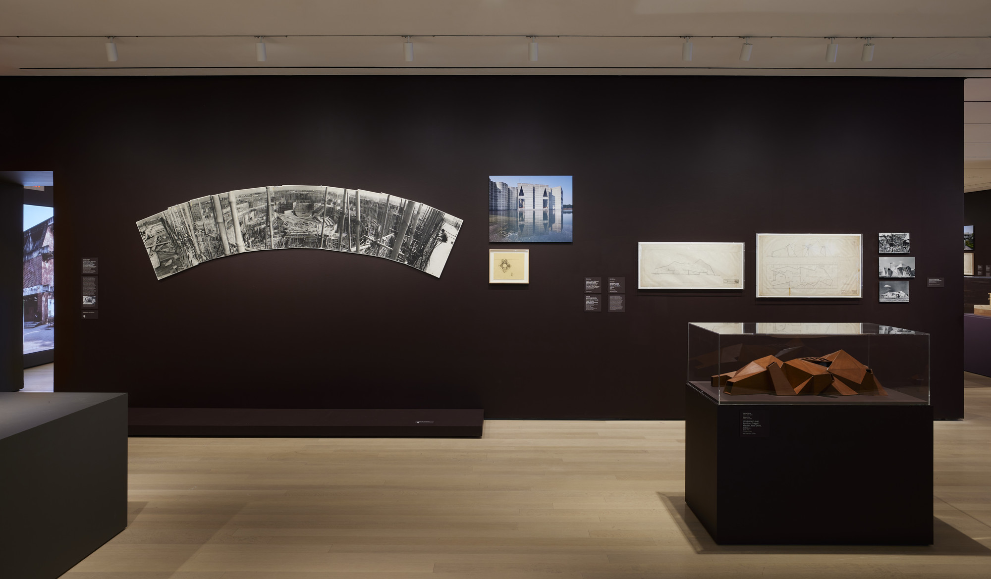 Installation view of the exhibition the project of independence