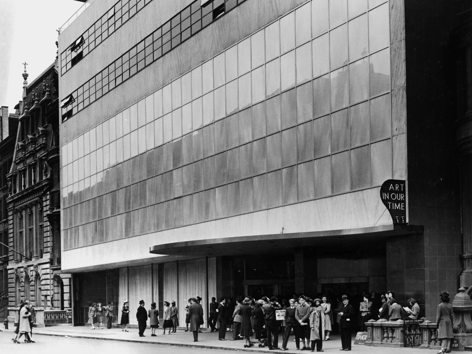 Exterior view of The Museum of Modern Art, 1939