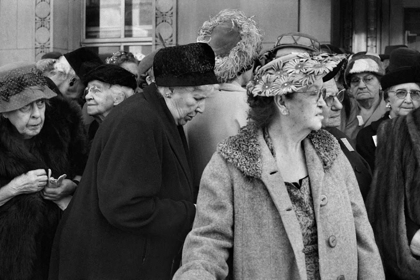 Анри картье-брессон (henri cartier-bresson). Анри картье-брессон. Анри картье брессон 1932. Анри брессон фотограф. Анри брессон.