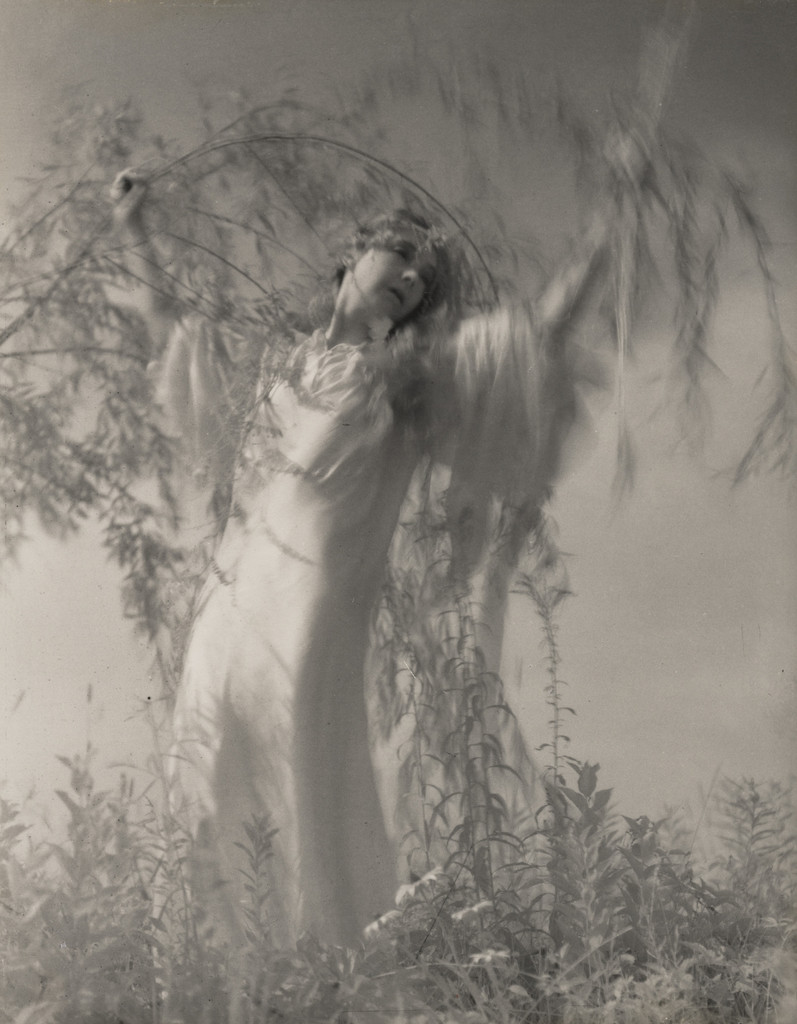 Lillian Gish as "Ophelia"