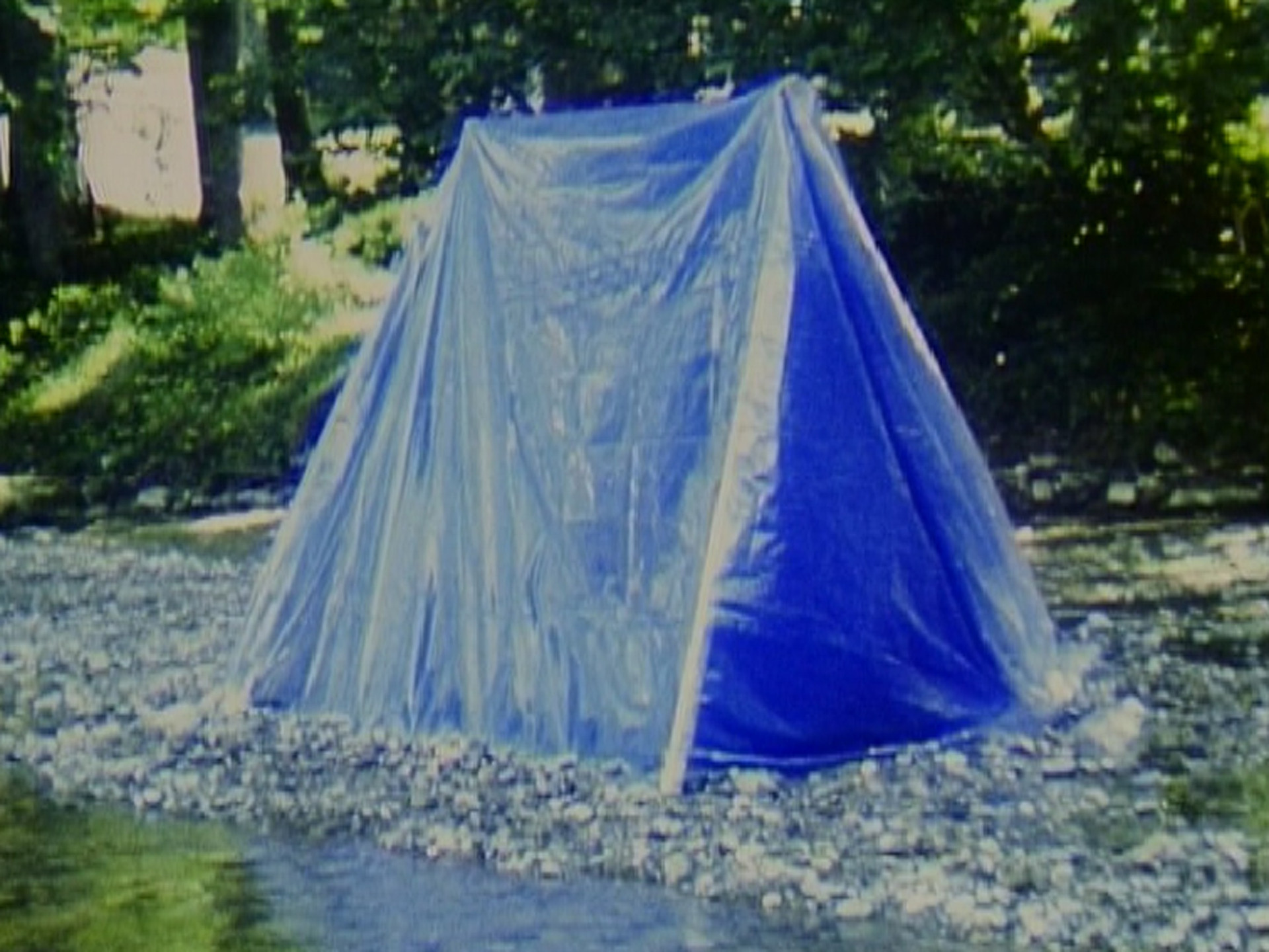 Roman Signer. Tent. 1988