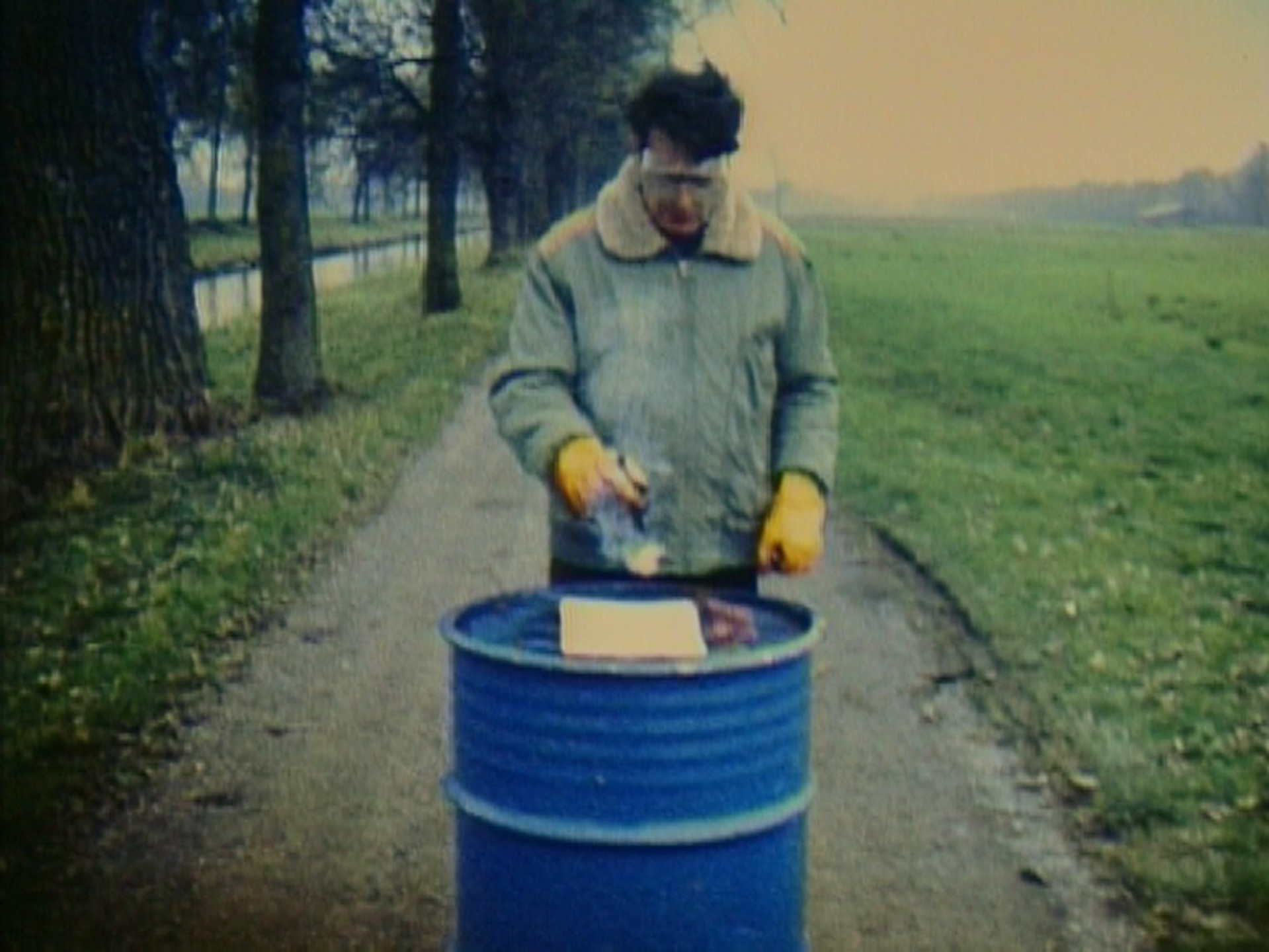 Roman Signer. Sheets of paper. 1987